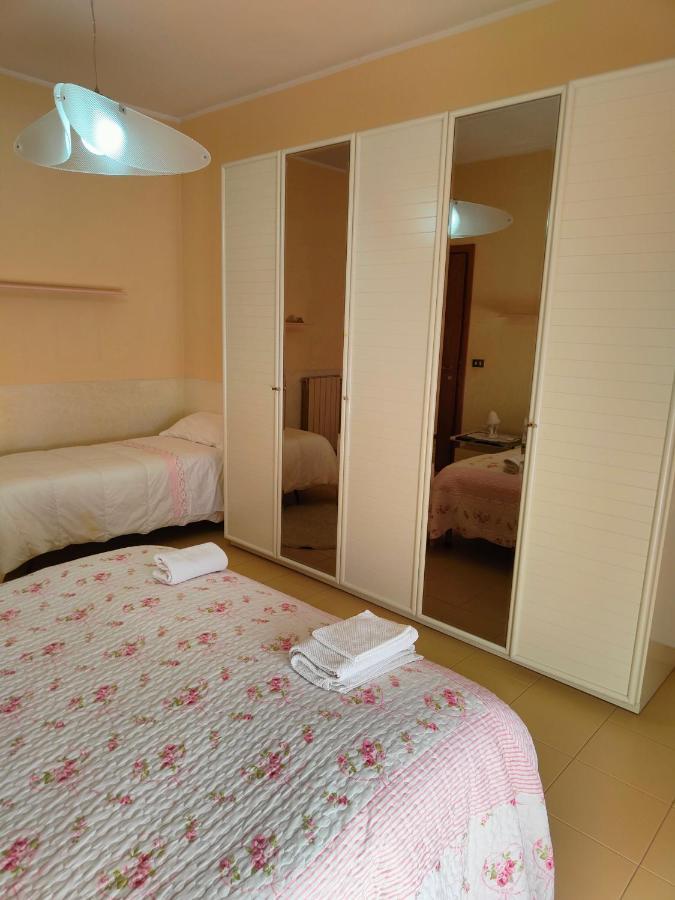 Appartamento In Villa Virginia Fino A 10 Ospiti Mondragone Exterior photo