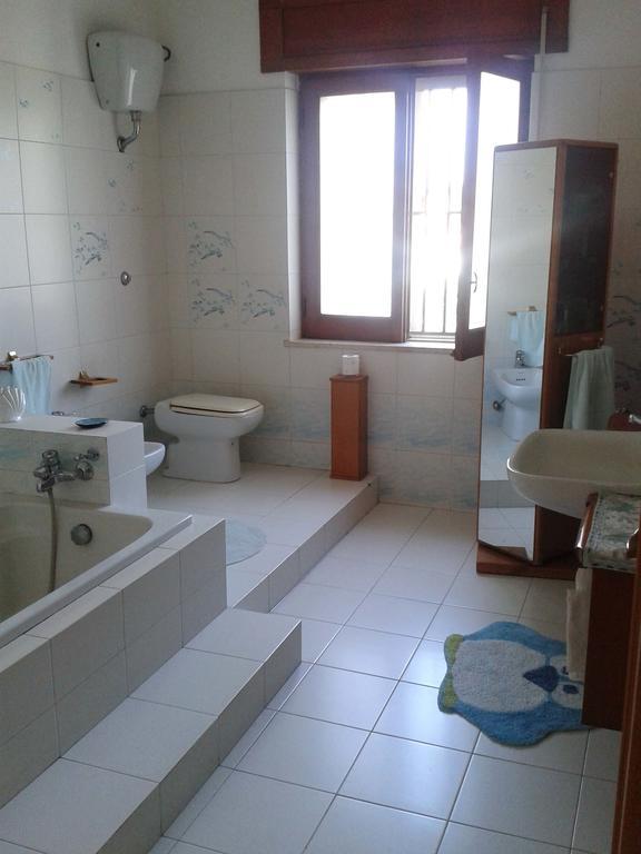 Appartamento In Villa Virginia Fino A 10 Ospiti Mondragone Exterior photo