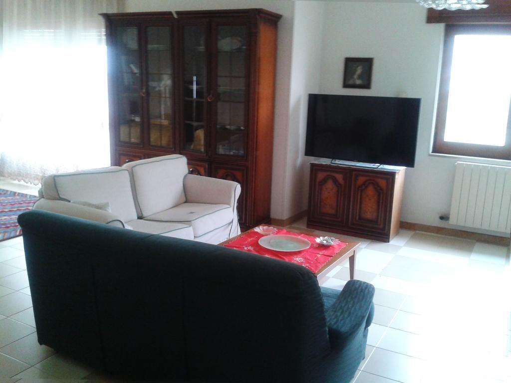 Appartamento In Villa Virginia Fino A 10 Ospiti Mondragone Room photo